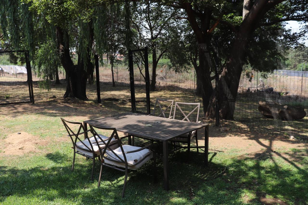 Khaya Africa Guesthouse Midrand Buitenkant foto