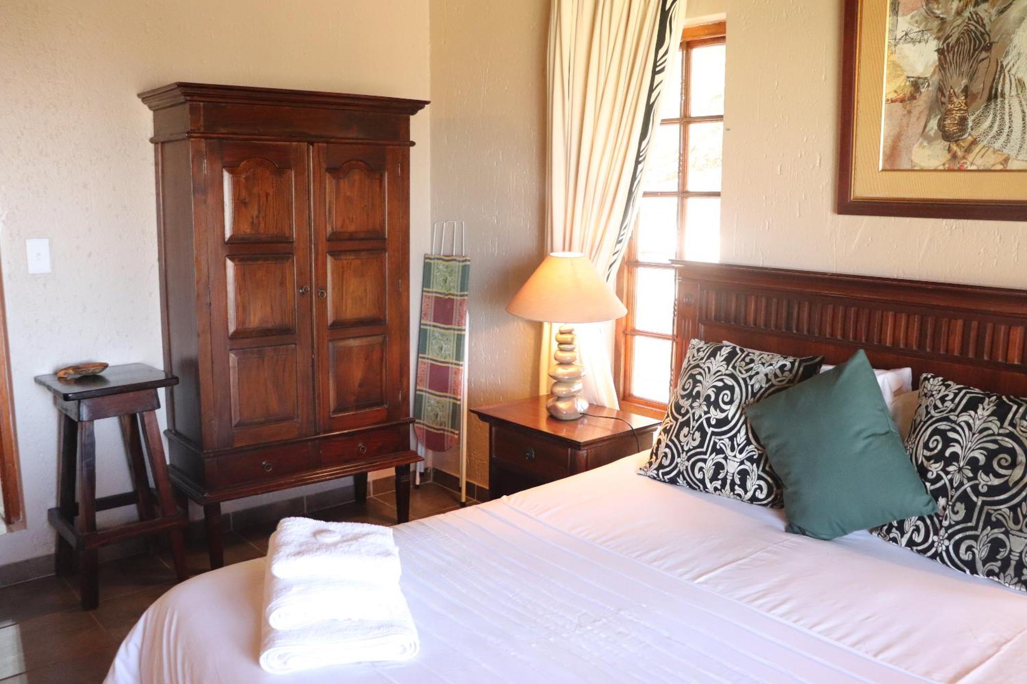 Khaya Africa Guesthouse Midrand Buitenkant foto